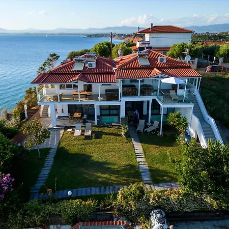 Thea Potidea * Potidée