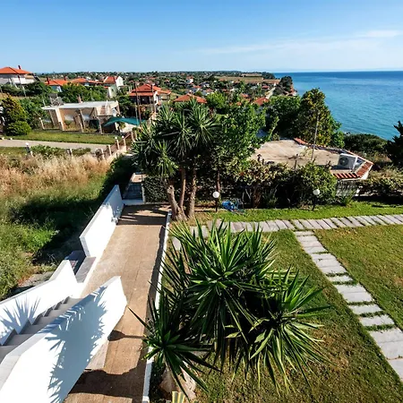 בית נופש Thea Potidea