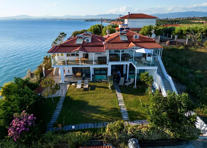 Thea Potidea * נאה פוטידאה